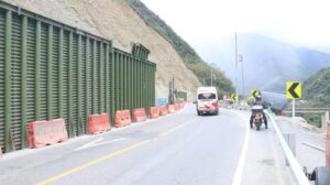 “6 mil metros cúbicos de material no generan riesgo a vía al Llano”: INVIAS
