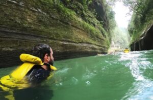 Ministro de Turismo se va de paseo al rio Güejar en el Meta