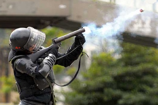Reviven el uso de gases lacrimógenos en protestas