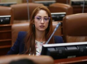 Jennifer Arias defendió el aumento de salario a congresistas