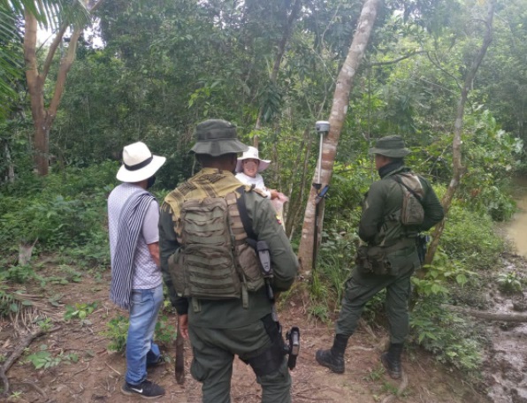 Restituyen tierras a ex policía desplazado de El Castillo Meta
