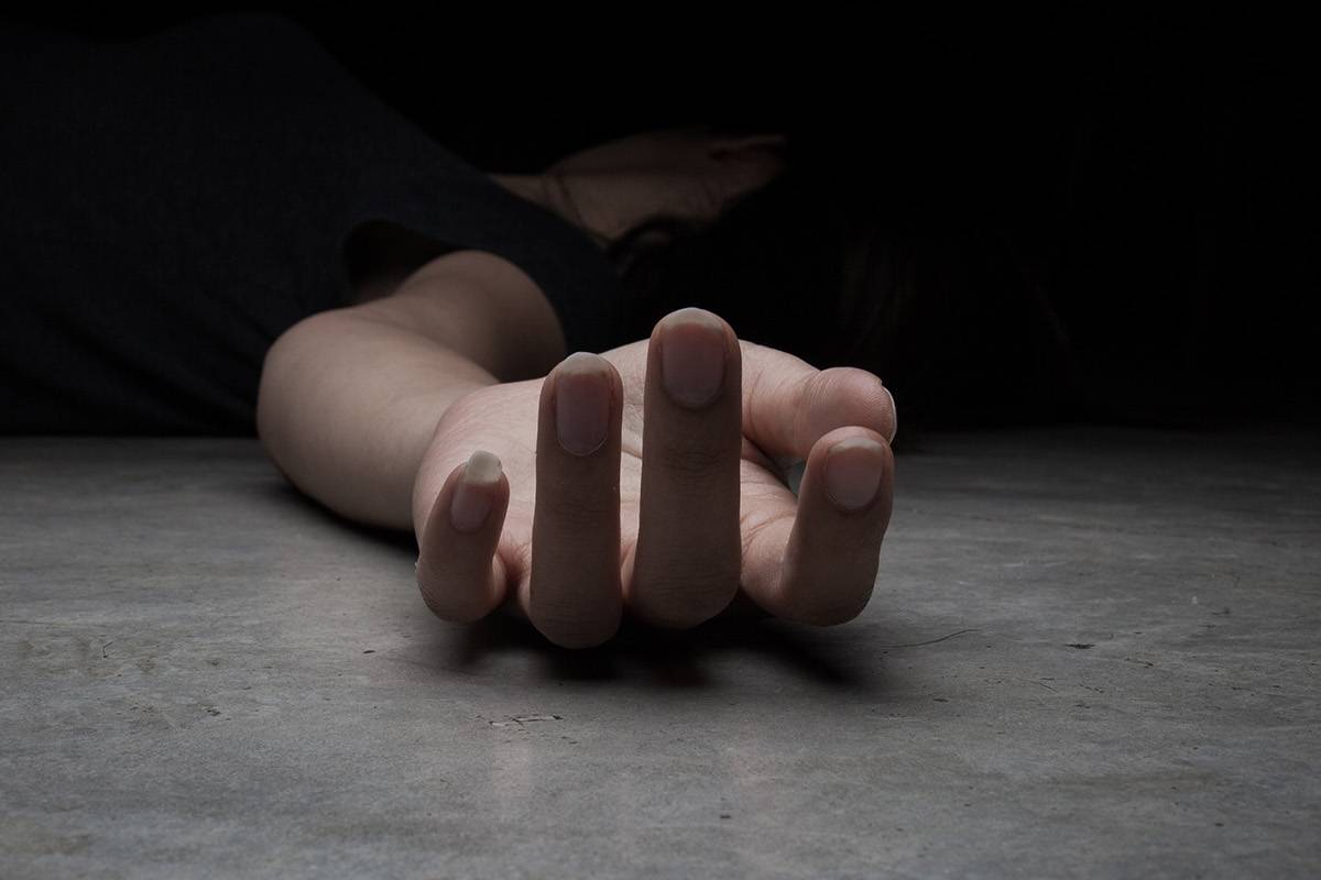 Mató a su esposa frente a sus hijos menores y luego se tiró del edificio